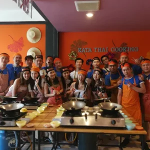 👨‍🍳 Cours de cuisine thaï authentique – Kata Thai Cooking Class