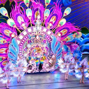 🎭 Carnival Magic – Spectacle & Parade féerique à Phuket