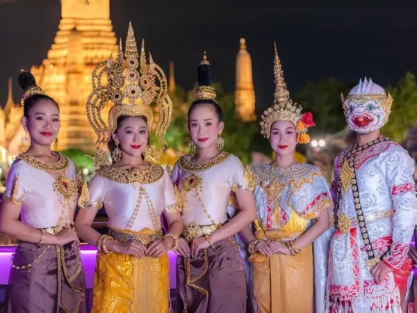 🛥️ Croisière dîner Bangkok Chao Phraya – Départ Asiatique