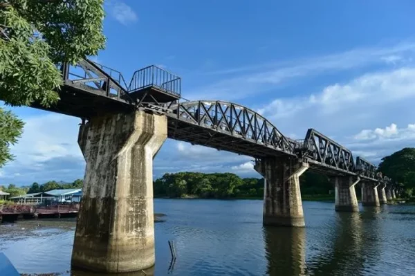 🌉 Visite de Kanchanaburi & Rivière Kwai – Journée complète depuis Bangkok
