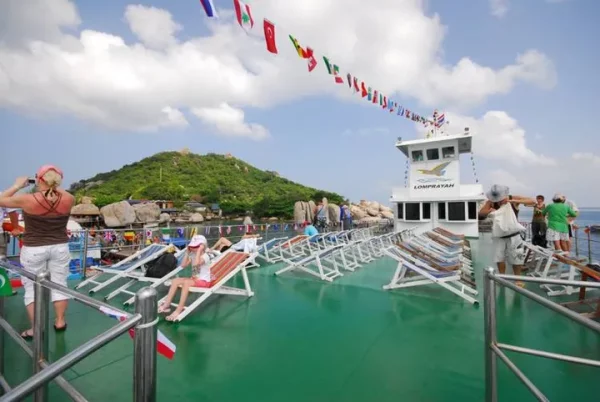 🌴 Excursion à Koh Tao et Nang Yuan en catamaran – depuis Chumphon – Image 3