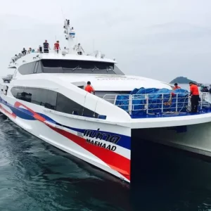 🌴 Excursion à Koh Tao et Nang Yuan en catamaran – depuis Chumphon
