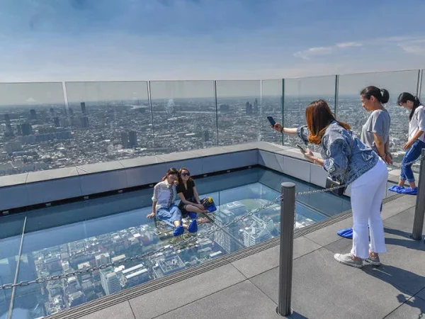 🏙️ Mahanakhon SkyWalk – Vue panoramique à 310 mètres - Image 3