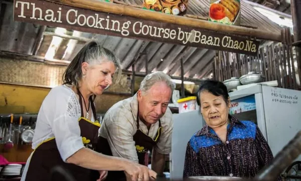 🍜 Cours privé de cuisine thaïlandaise dans une maison traditionnelle au bord de la rivière (Baan Chao Na) – Image 2