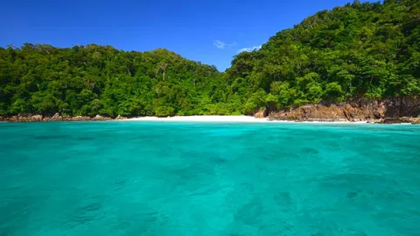 🏝️ Phi Phi, Maya Bay et l’île de Khai en hors-bord – Excursion budget au départ de Phuket – Image 3