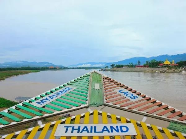 🛕 Visite de Chiang Rai – Triangle d'Or & Temple Blanc (au départ de Chiang Mai)