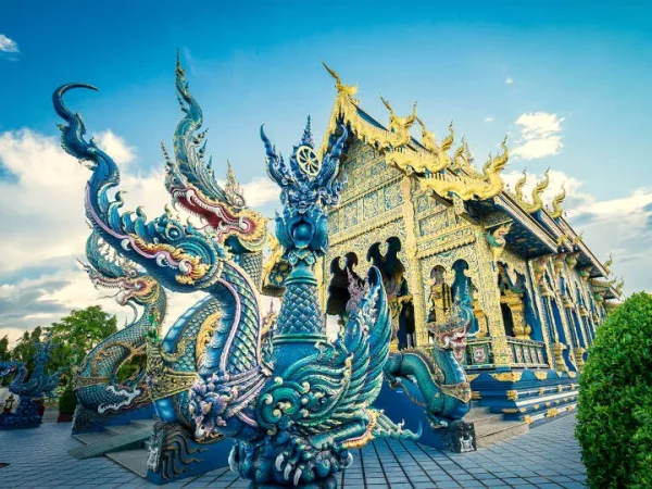 🏯 Temple Blanc, Temple Bleu et Maison Noire – Excursion d’une journée à Chiang Rai depuis Chiang Mai – Image 3
