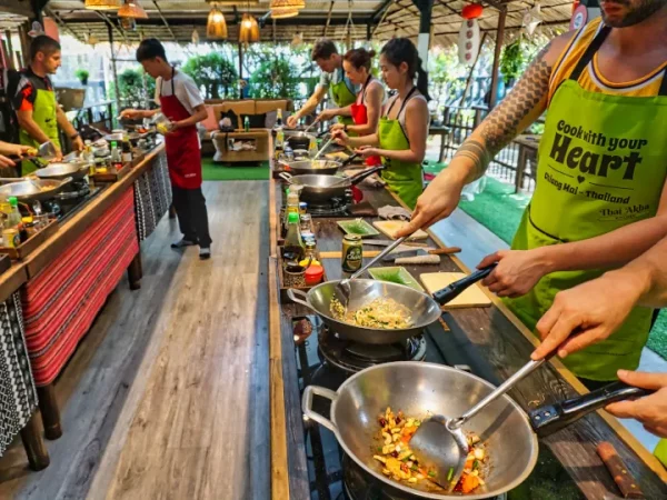 🍜 Thai Akha Kitchen – Cours de cuisine & visite du marché – Image 3