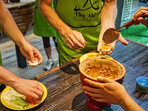 🍜 Thai Akha Kitchen – Cours de cuisine & visite du marché – Image 5