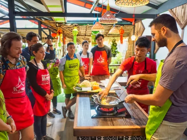 🍜 Thai Akha Kitchen – Cours de cuisine & visite du marché – Image 6
