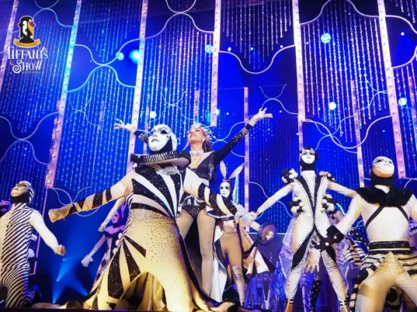 🎭 Tiffany’s Show – Cabaret de renommée mondiale à Pattaya – Image 4