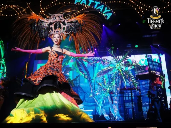 🎭 Tiffany’s Show – Cabaret de renommée mondiale à Pattaya – Image 6