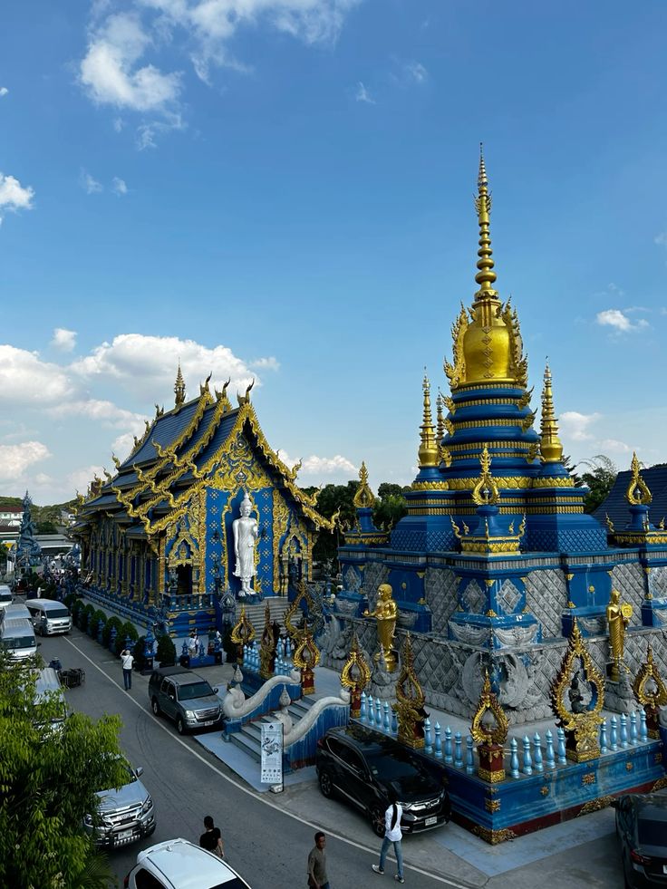 Excursion Chiang Rai Temple Blanc, Bleu & Rouge + Café féerique Lalitta - Image 4