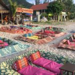 Le tourisme baisse en Thailande , plage et restaurant vide