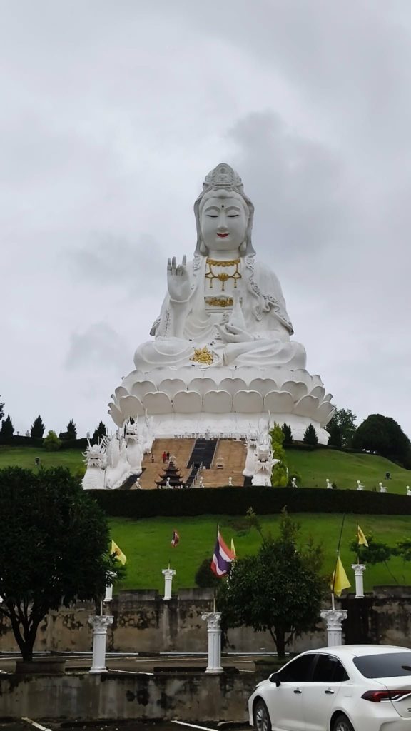 que faire à Chiang rai : Découvrez Chiang Rai autrement : temples, nature, rizières et rencontres authentiques dans le nord de la Thaïlande.